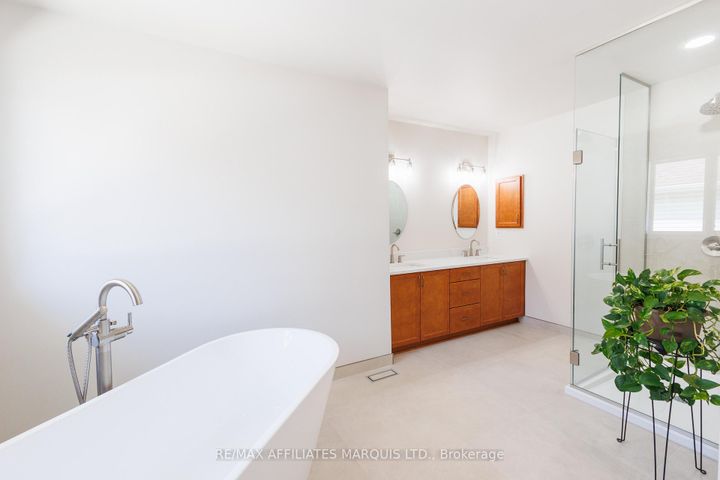 Photo 34 at 11 Redbridge Crescent, Nepean (Longfields), Ottawa