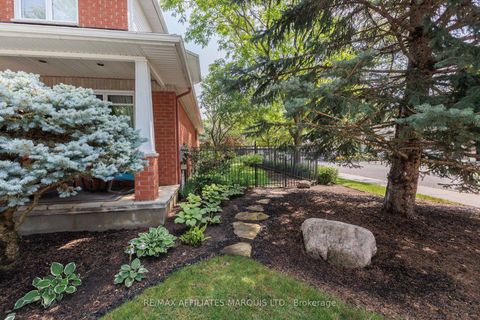 Photo 5 at 11 Redbridge Crescent, Nepean (Longfields), Ottawa