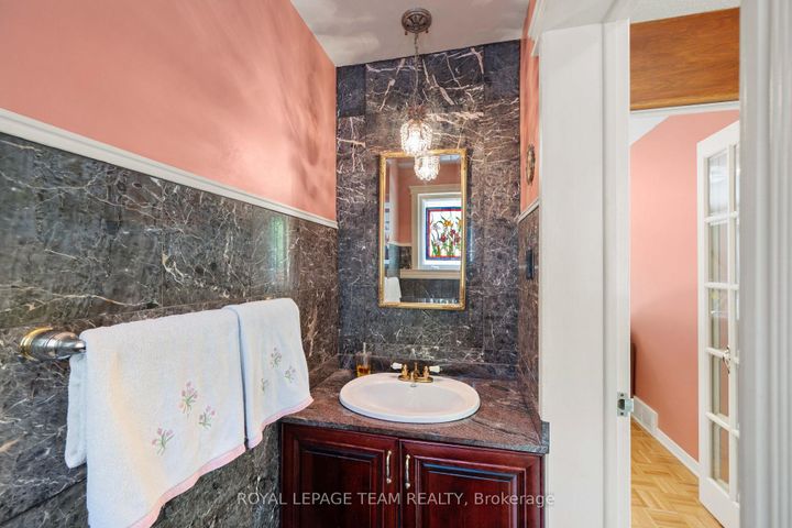 Photo 8 at 36 Glendenning Drive, Nepean (Arlington Woods), Ottawa