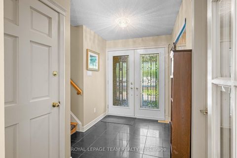 Photo 2 at 36 Glendenning Drive, Nepean (Arlington Woods), Ottawa