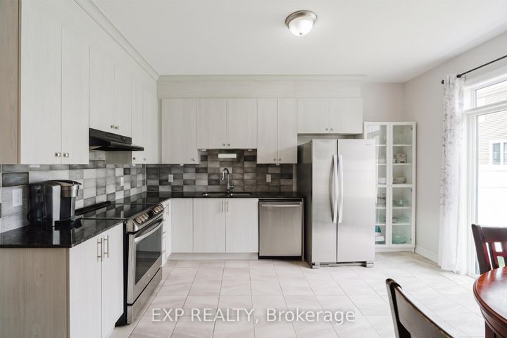 Photo 2 at 30 Coppermine Street, Nepean (Heritage Park), Ottawa