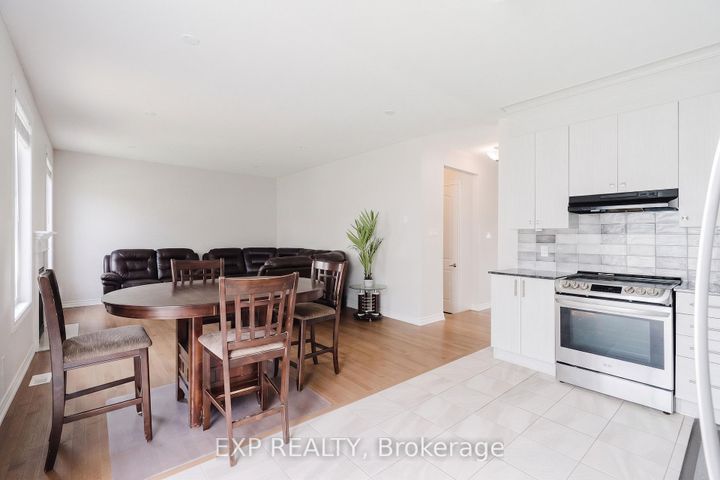 Photo 3 at 30 Coppermine Street, Nepean (Heritage Park), Ottawa