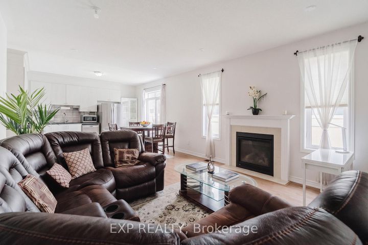 Photo 4 at 30 Coppermine Street, Nepean (Heritage Park), Ottawa