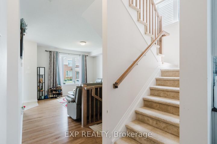 Photo 5 at 30 Coppermine Street, Nepean (Heritage Park), Ottawa