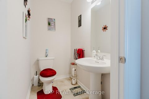 Photo 9 at 30 Coppermine Street, Nepean (Heritage Park), Ottawa