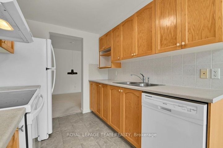Photo 10 at 147 Sorento Street, Nepean (Strandherd), Ottawa