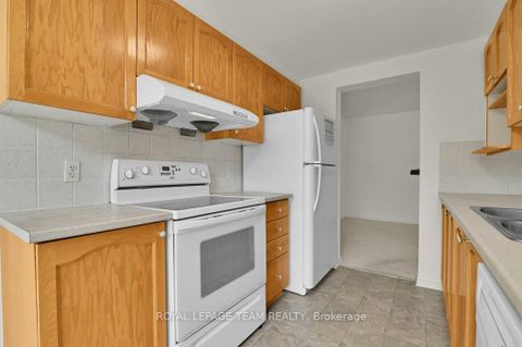 Photo 11 at 147 Sorento Street, Nepean (Strandherd), Ottawa