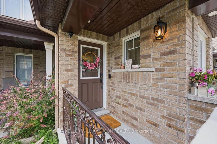 Photo 1 at 428 White Arctic Avenue, Nepean (Half Moon Bay), Ottawa