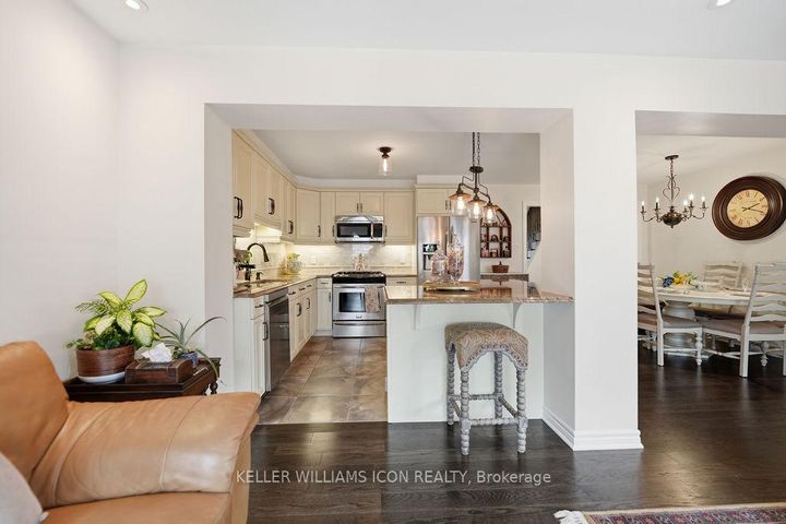 Photo 12 at 428 White Arctic Avenue, Nepean (Half Moon Bay), Ottawa