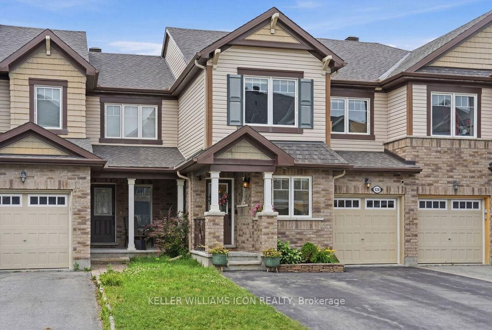 428 White Arctic Avenue, Nepean (Half Moon Bay), Ottawa 