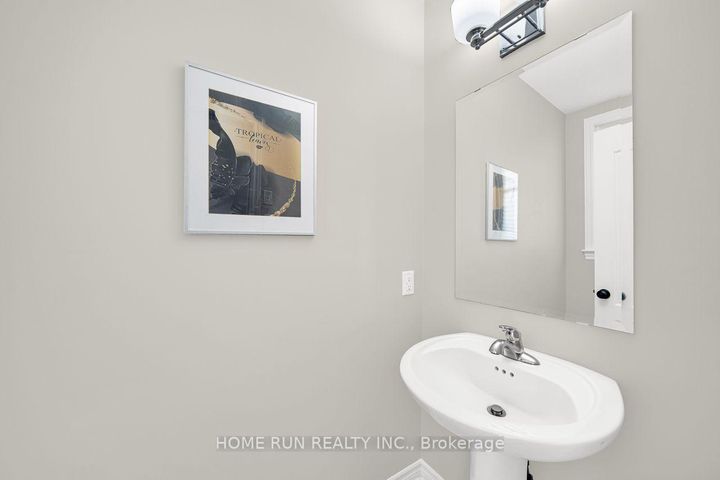 Photo 3 at 261 Brambling Way, Nepean (Half Moon Bay), Ottawa