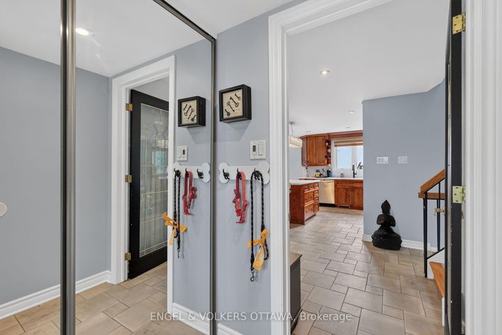 Photo 4 at 1 Blueridge Court, Nepean (Pheasant Run), Ottawa