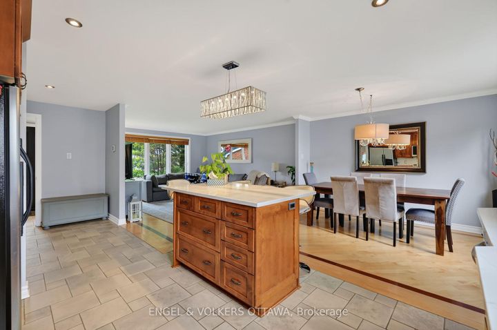 Photo 7 at 1 Blueridge Court, Nepean (Pheasant Run), Ottawa