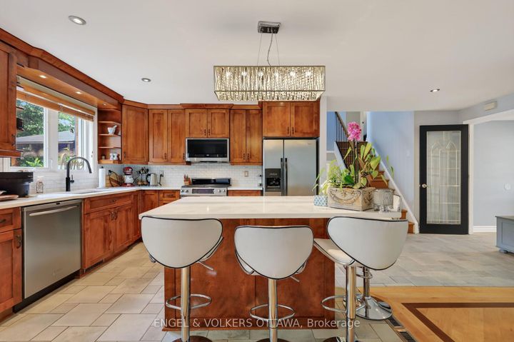 Photo 11 at 1 Blueridge Court, Nepean (Pheasant Run), Ottawa