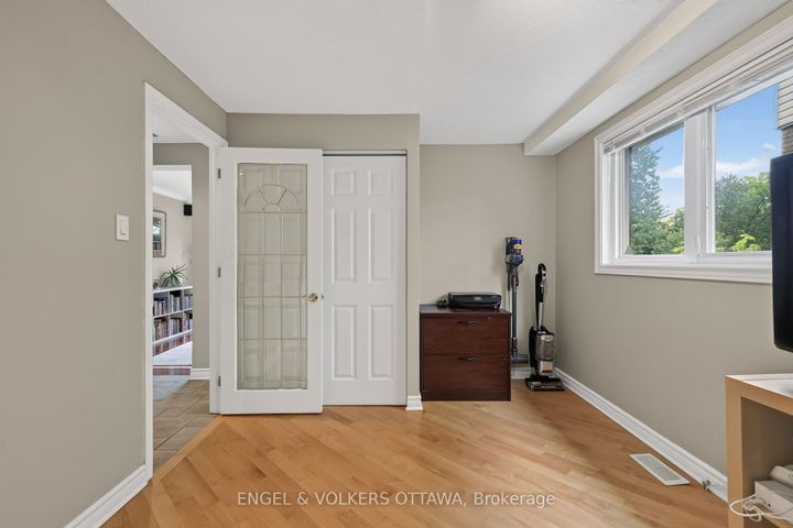 Photo 23 at 1 Blueridge Court, Nepean (Pheasant Run), Ottawa