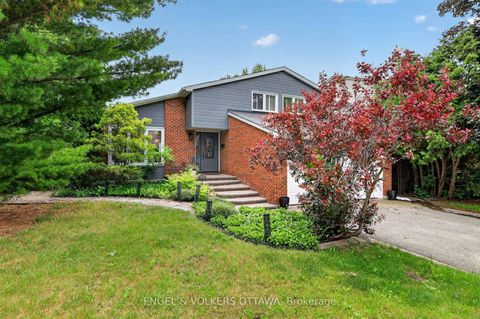 Photo 1 at 1 Blueridge Court, Nepean (Pheasant Run), Ottawa