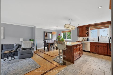 Photo 5 at 1 Blueridge Court, Nepean (Pheasant Run), Ottawa