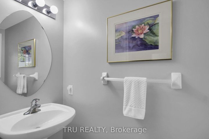 Photo 37 at 109 Braddock Private, Nepean (Stonebridge), Ottawa