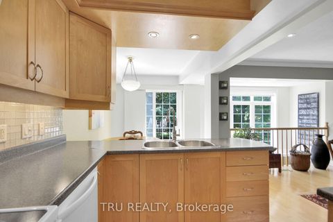 Photo 10 at 109 Braddock Private, Nepean (Stonebridge), Ottawa