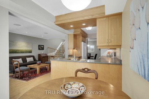 Photo 11 at 109 Braddock Private, Nepean (Stonebridge), Ottawa