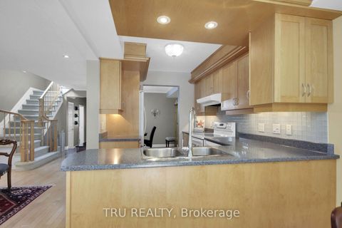 Photo 12 at 109 Braddock Private, Nepean (Stonebridge), Ottawa