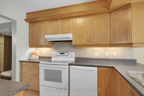 Photo 15 at 109 Braddock Private, Nepean (Stonebridge), Ottawa