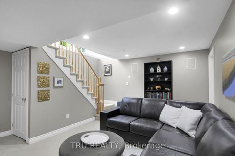 Photo 33 at 109 Braddock Private, Nepean (Stonebridge), Ottawa