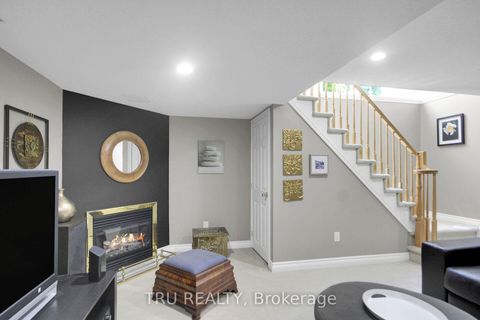 Photo 34 at 109 Braddock Private, Nepean (Stonebridge), Ottawa