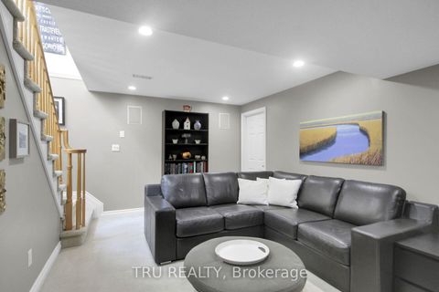 Photo 35 at 109 Braddock Private, Nepean (Stonebridge), Ottawa