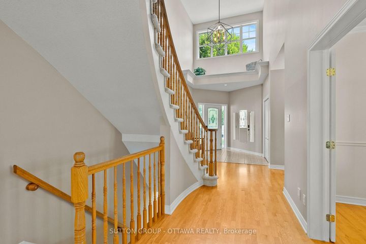 Photo 2 at 21 Avonmore Crescent, Nepean (Barrhaven East), Ottawa