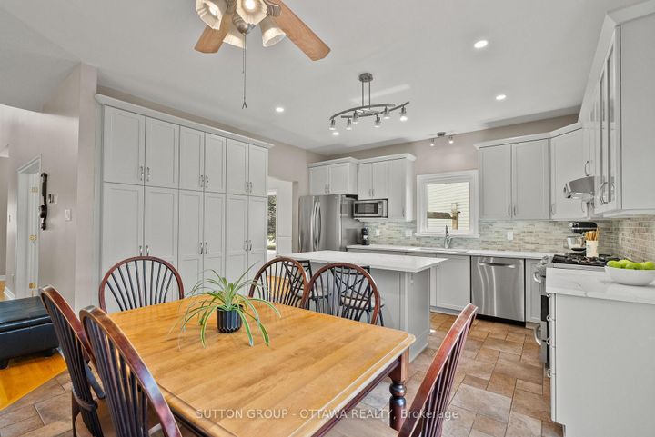 Photo 9 at 21 Avonmore Crescent, Nepean (Barrhaven East), Ottawa