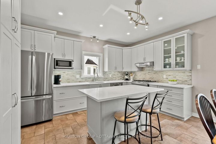 Photo 11 at 21 Avonmore Crescent, Nepean (Barrhaven East), Ottawa