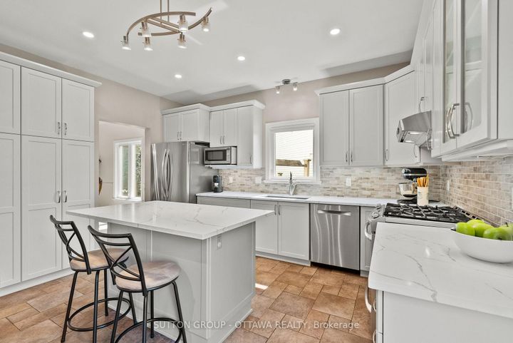 Photo 12 at 21 Avonmore Crescent, Nepean (Barrhaven East), Ottawa