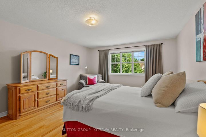 Photo 25 at 21 Avonmore Crescent, Nepean (Barrhaven East), Ottawa