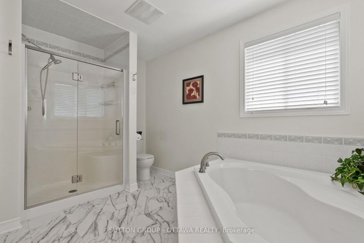 Photo 27 at 21 Avonmore Crescent, Nepean (Barrhaven East), Ottawa