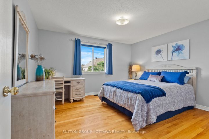 Photo 30 at 21 Avonmore Crescent, Nepean (Barrhaven East), Ottawa