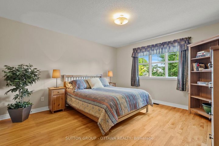 Photo 32 at 21 Avonmore Crescent, Nepean (Barrhaven East), Ottawa