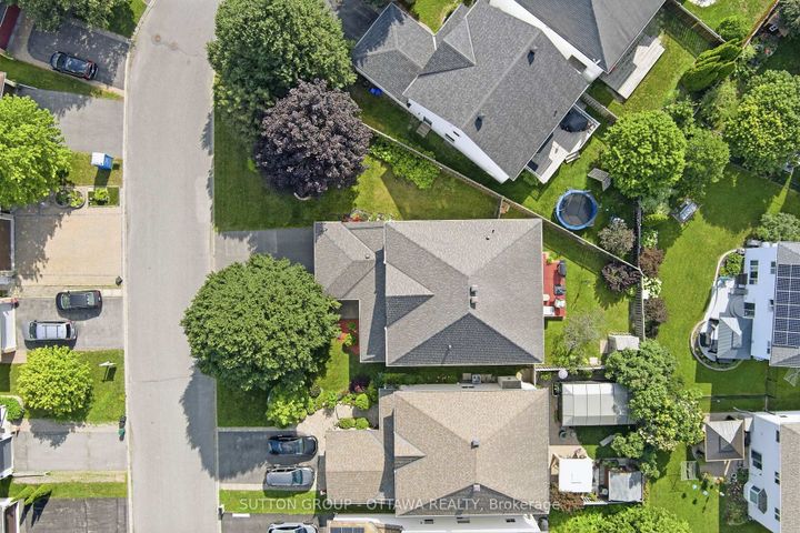 Photo 44 at 21 Avonmore Crescent, Nepean (Barrhaven East), Ottawa