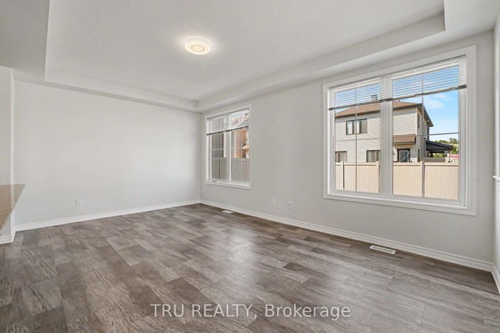 Photo 7 at 425 Aphelion Crescent, Nepean (Half Moon Bay), Ottawa
