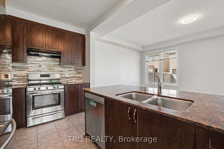 Photo 9 at 425 Aphelion Crescent, Nepean (Half Moon Bay), Ottawa
