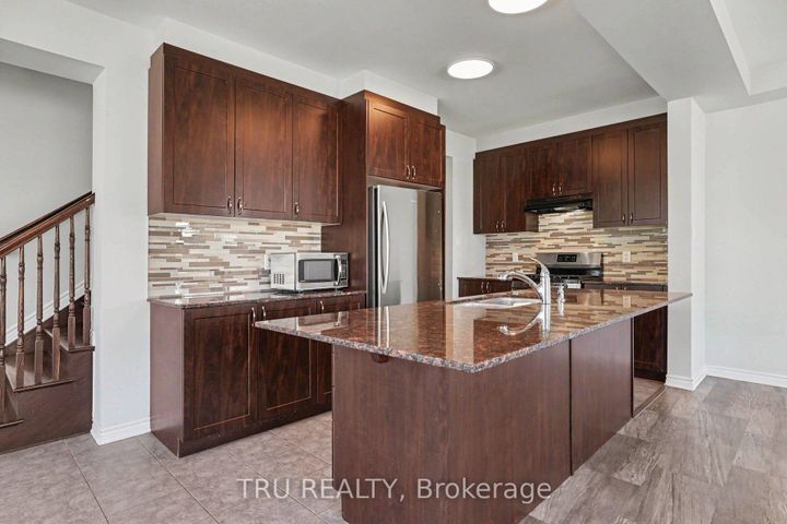 Photo 11 at 425 Aphelion Crescent, Nepean (Half Moon Bay), Ottawa