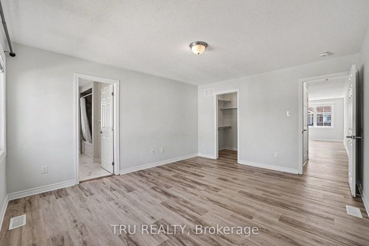 Photo 17 at 425 Aphelion Crescent, Nepean (Half Moon Bay), Ottawa