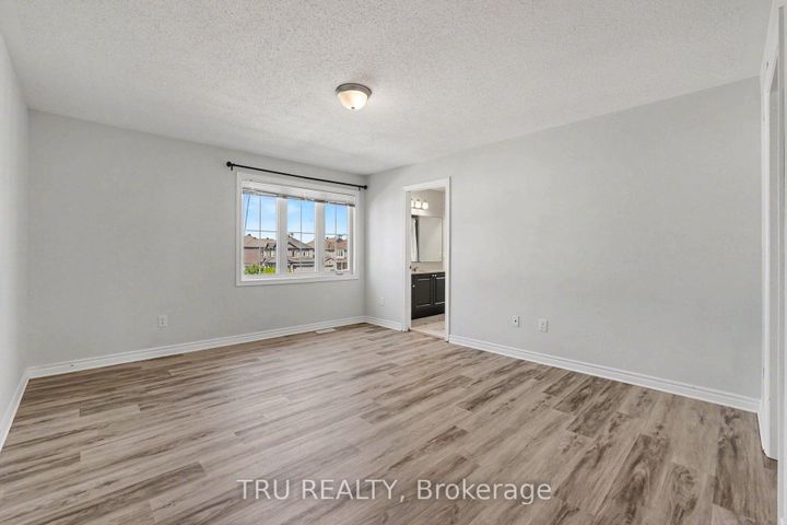 Photo 18 at 425 Aphelion Crescent, Nepean (Half Moon Bay), Ottawa