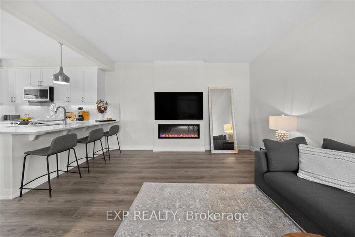 Photo 8 at 293 Anyolite Private, Nepean (Heritage Park), Ottawa