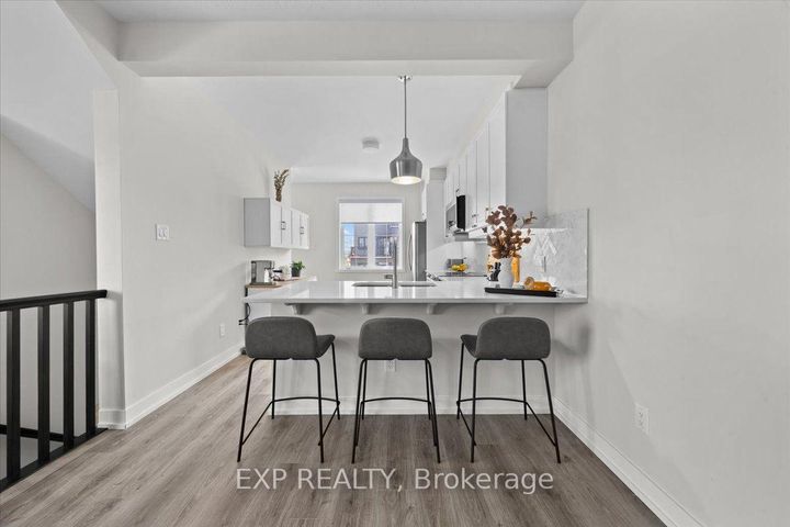 Photo 10 at 293 Anyolite Private, Nepean (Heritage Park), Ottawa
