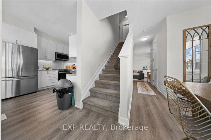 Photo 16 at 293 Anyolite Private, Nepean (Heritage Park), Ottawa