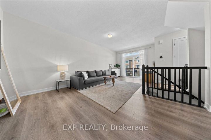Photo 17 at 293 Anyolite Private, Nepean (Heritage Park), Ottawa