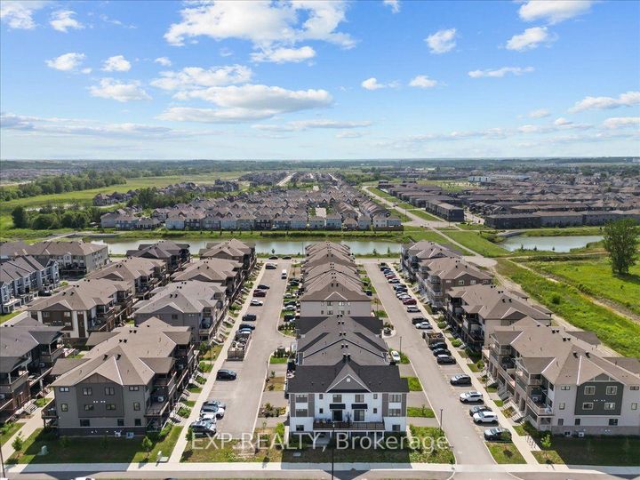 Photo 38 at 293 Anyolite Private, Nepean (Heritage Park), Ottawa