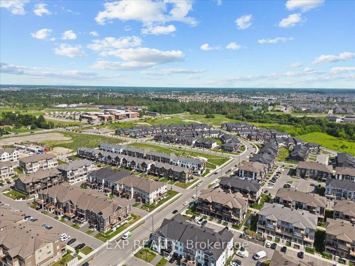 Photo 40 at 293 Anyolite Private, Nepean (Heritage Park), Ottawa
