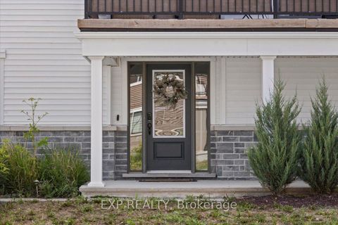 Photo 2 at 293 Anyolite Private, Nepean (Heritage Park), Ottawa